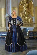 Ladies 18th Century Marie Antoinette Masked Ball Costume Size 6 - 10